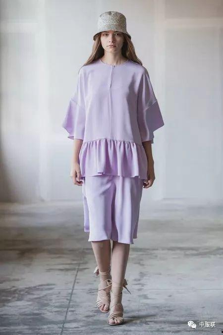 吃瓜紫色衣服图片,揭秘时尚与趣味并存的风采